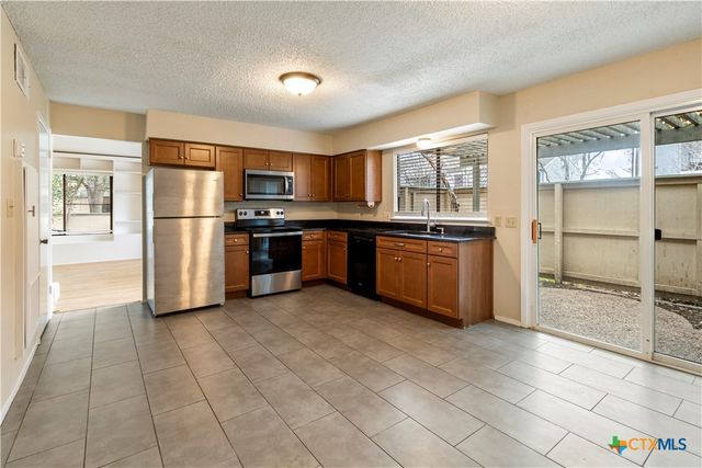 915 Silver Quail Lane, Austin, TX 78758
