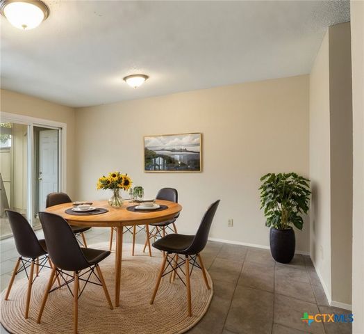 915 Silver Quail Lane, Austin, TX 78758