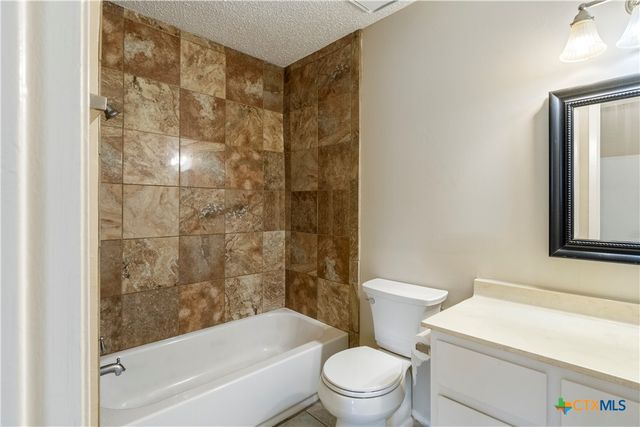 915 Silver Quail Lane, Austin, TX 78758