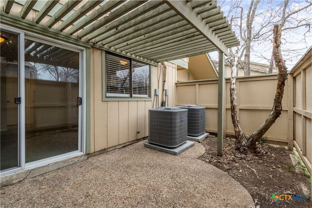 915 Silver Quail Lane, Austin, TX 78758
