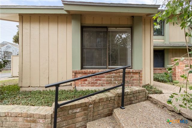 915 Silver Quail Lane, Austin, TX 78758