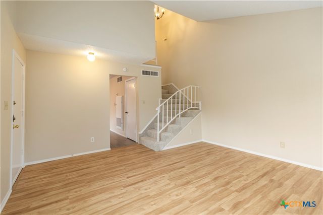 915 Silver Quail Lane, Austin, TX 78758