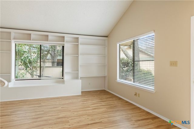 915 Silver Quail Lane, Austin, TX 78758
