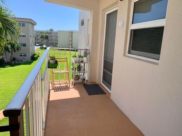 230 NE 26th Avenue 318, Boynton Beach, FL 33435