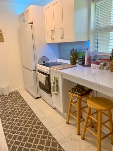 230 NE 26th Avenue 318, Boynton Beach, FL 33435