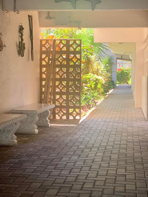 230 NE 26th Avenue 318, Boynton Beach, FL 33435