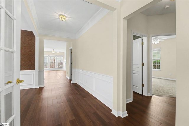 107 Saint James Place Drive, Greer, SC 29650