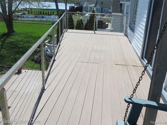 4583 Allen Cove Road, Luna Pier, MI 48157