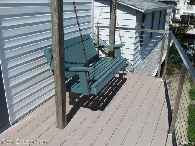 4583 Allen Cove Road, Luna Pier, MI 48157