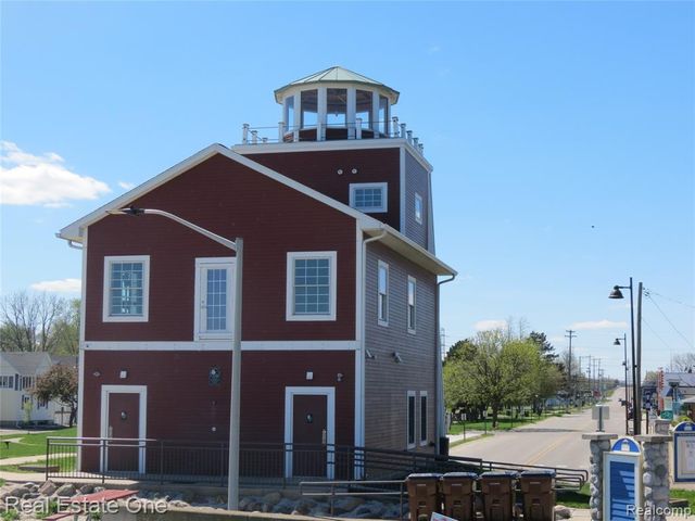 4583 Allen Cove Road, Luna Pier, MI 48157
