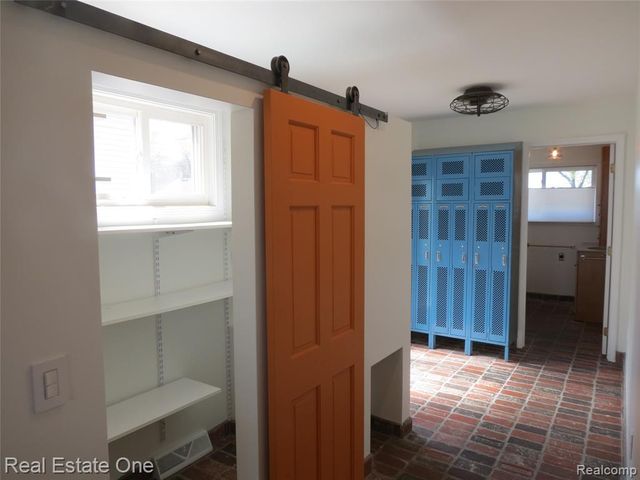 4583 Allen Cove Road, Luna Pier, MI 48157