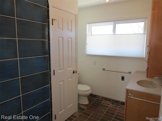 4583 Allen Cove Road, Luna Pier, MI 48157