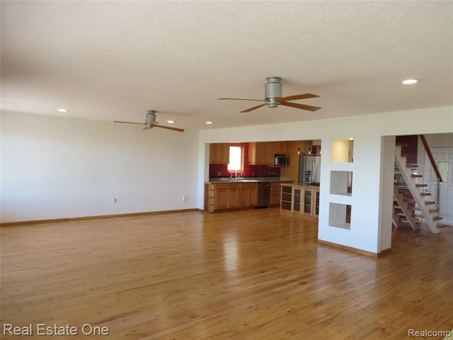 4583 Allen Cove Road, Luna Pier, MI 48157