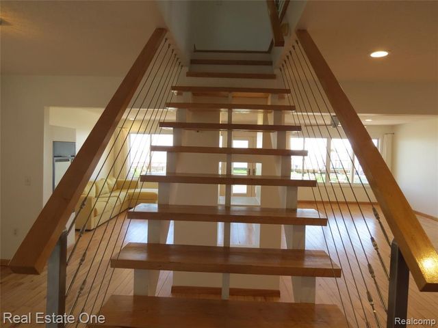 4583 Allen Cove Road, Luna Pier, MI 48157