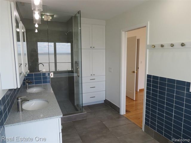 4583 Allen Cove Road, Luna Pier, MI 48157