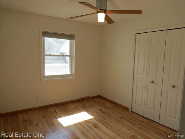 4583 Allen Cove Road, Luna Pier, MI 48157