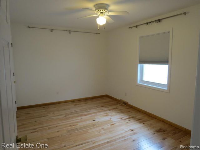 4583 Allen Cove Road, Luna Pier, MI 48157