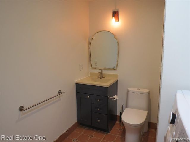 4583 Allen Cove Road, Luna Pier, MI 48157