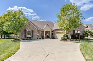 1384 Courtyard Place, Centerville, OH 45458