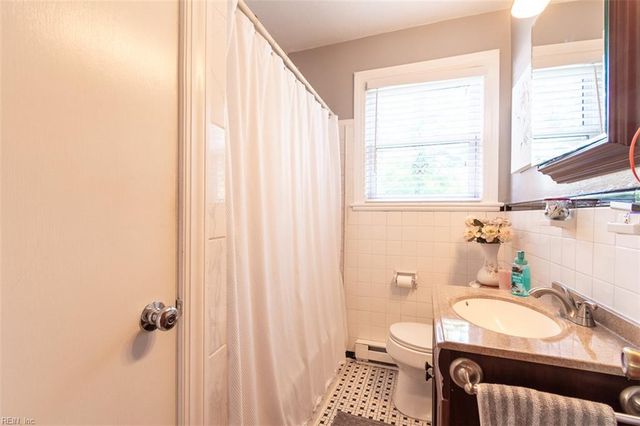 2312 Ferndale RD, Chesapeake, VA 23323