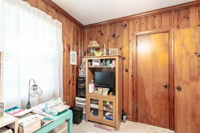 2312 Ferndale RD, Chesapeake, VA 23323