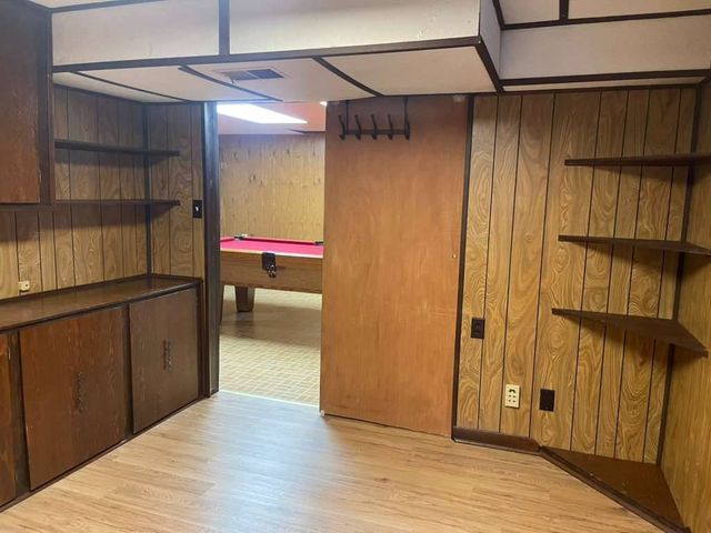 852 Tonne Road, Elk Grove Village, IL 60007