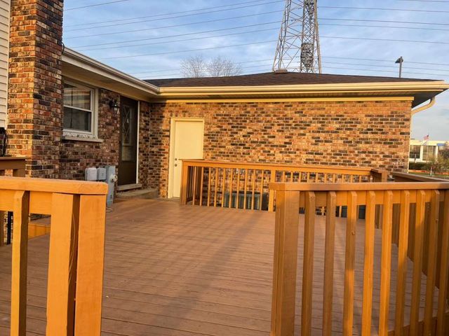 852 Tonne Road, Elk Grove Village, IL 60007