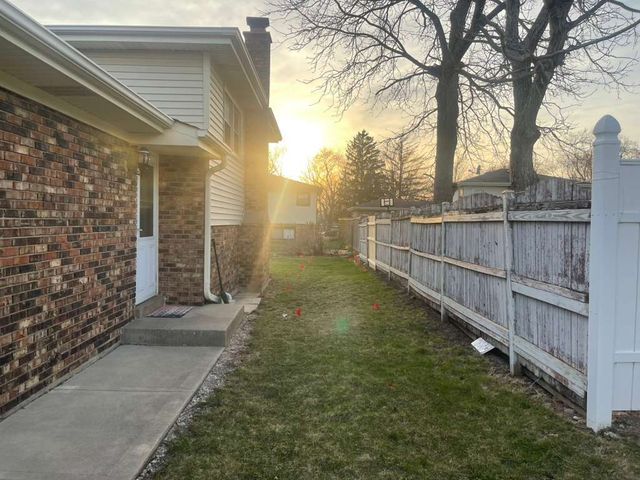 852 Tonne Road, Elk Grove Village, IL 60007