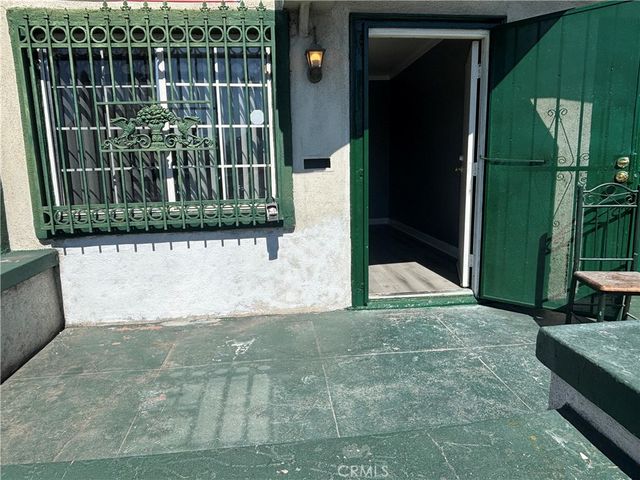 535 West 54th Street, Los Angeles, CA 90037