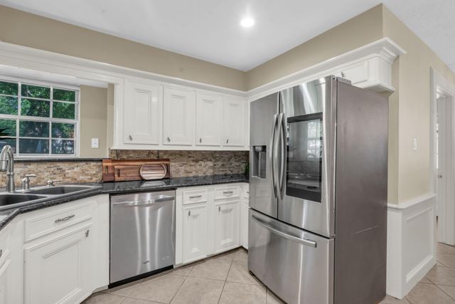 6514 Larkmount Drive, Spring, TX 77389