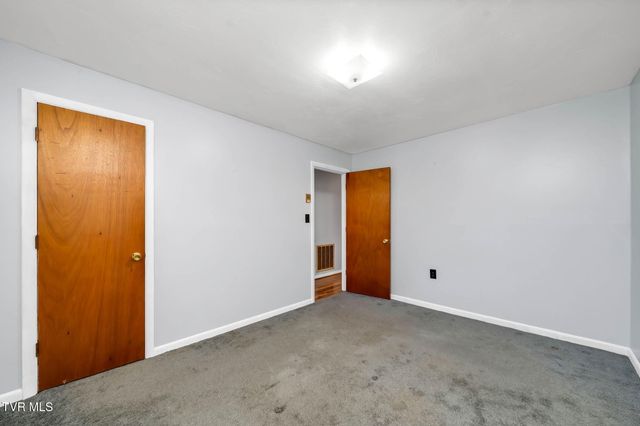 520 Kallen Drive, Kingsport, TN 37660