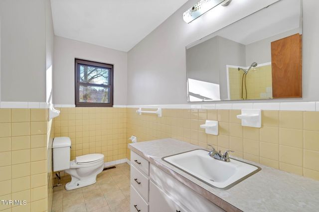 520 Kallen Drive, Kingsport, TN 37660