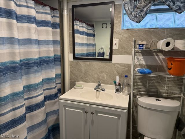 23478 Hillcroft Drive, Warrensville Heights, OH 44128