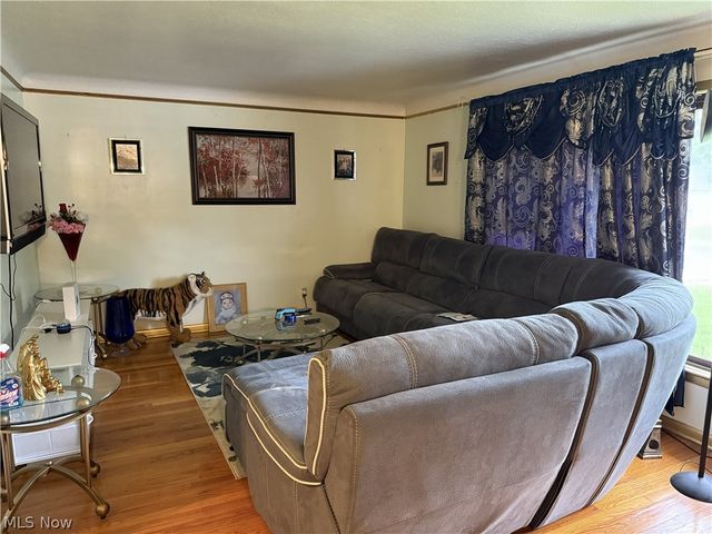 23478 Hillcroft Drive, Warrensville Heights, OH 44128