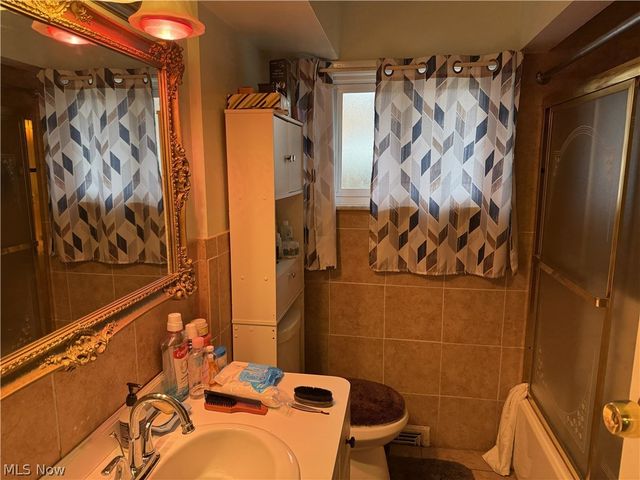 23478 Hillcroft Drive, Warrensville Heights, OH 44128