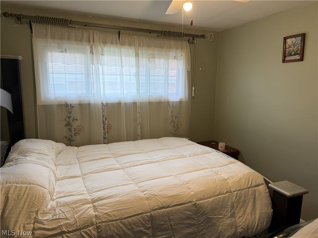 23478 Hillcroft Drive, Warrensville Heights, OH 44128