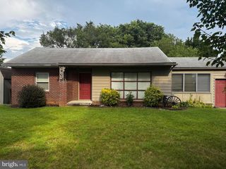 13517 PARADISE CHURCH RD, Hagerstown, MD 21742