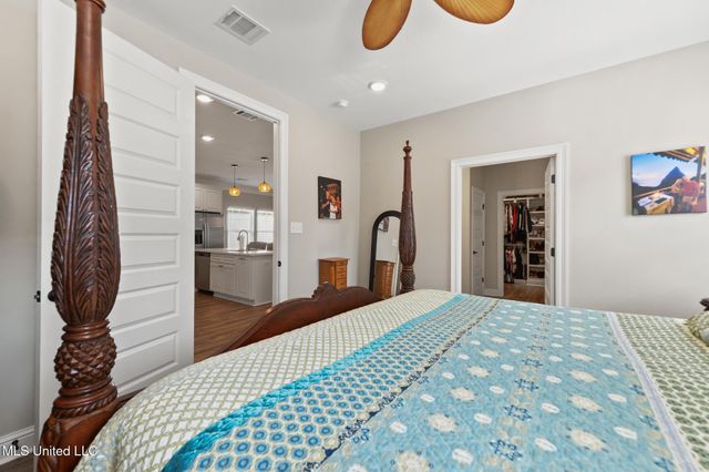 114 Everly Circle, Ocean Springs, MS 39564