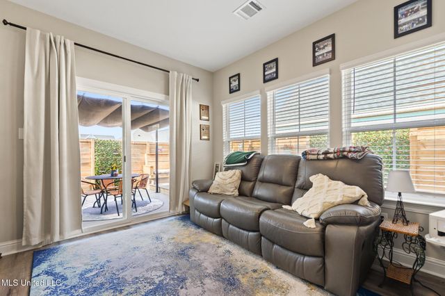 114 Everly Circle, Ocean Springs, MS 39564