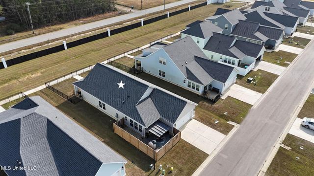 114 Everly Circle, Ocean Springs, MS 39564
