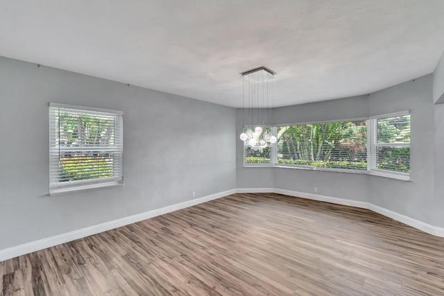 1220 N Swinton Avenue, Delray Beach, FL 33444