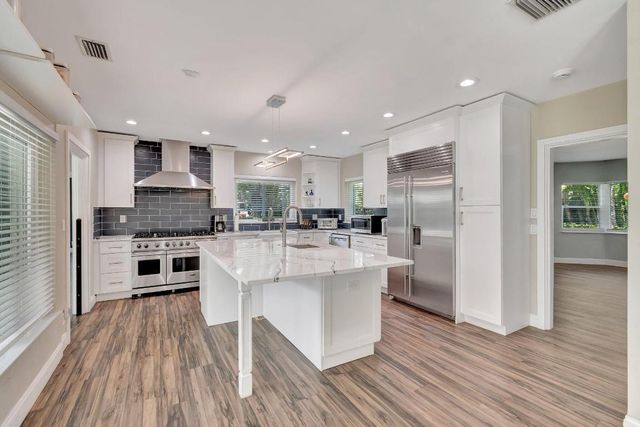 1220 N Swinton Avenue, Delray Beach, FL 33444