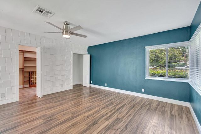 1220 N Swinton Avenue, Delray Beach, FL 33444