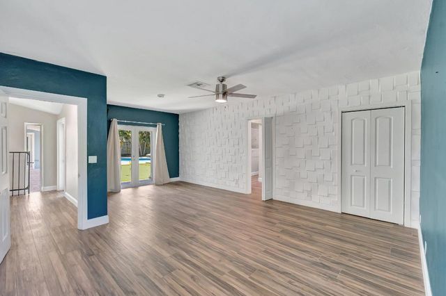 1220 N Swinton Avenue, Delray Beach, FL 33444