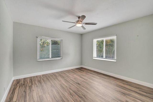 1220 N Swinton Avenue, Delray Beach, FL 33444