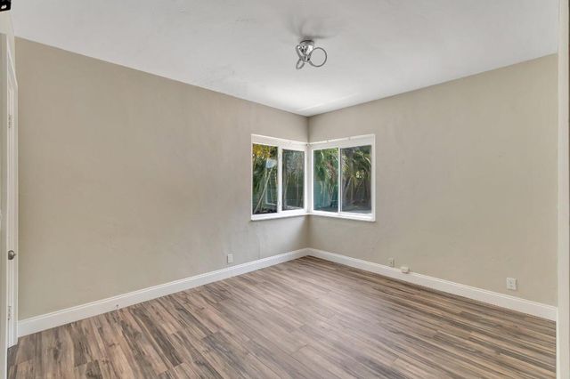 1220 N Swinton Avenue, Delray Beach, FL 33444