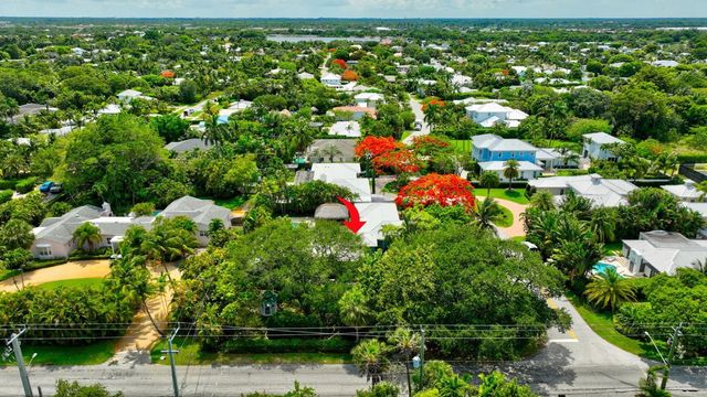 1220 N Swinton Avenue, Delray Beach, FL 33444