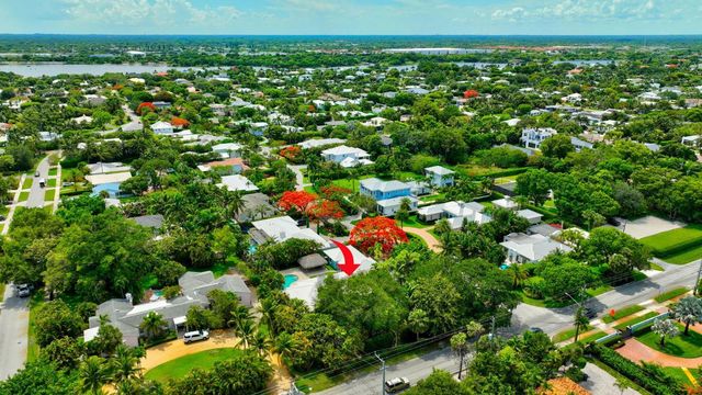 1220 N Swinton Avenue, Delray Beach, FL 33444