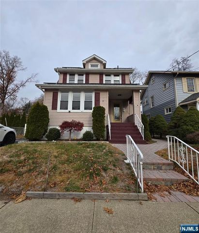 33 Harcourt Avenue, Bergenfield, NJ 07621