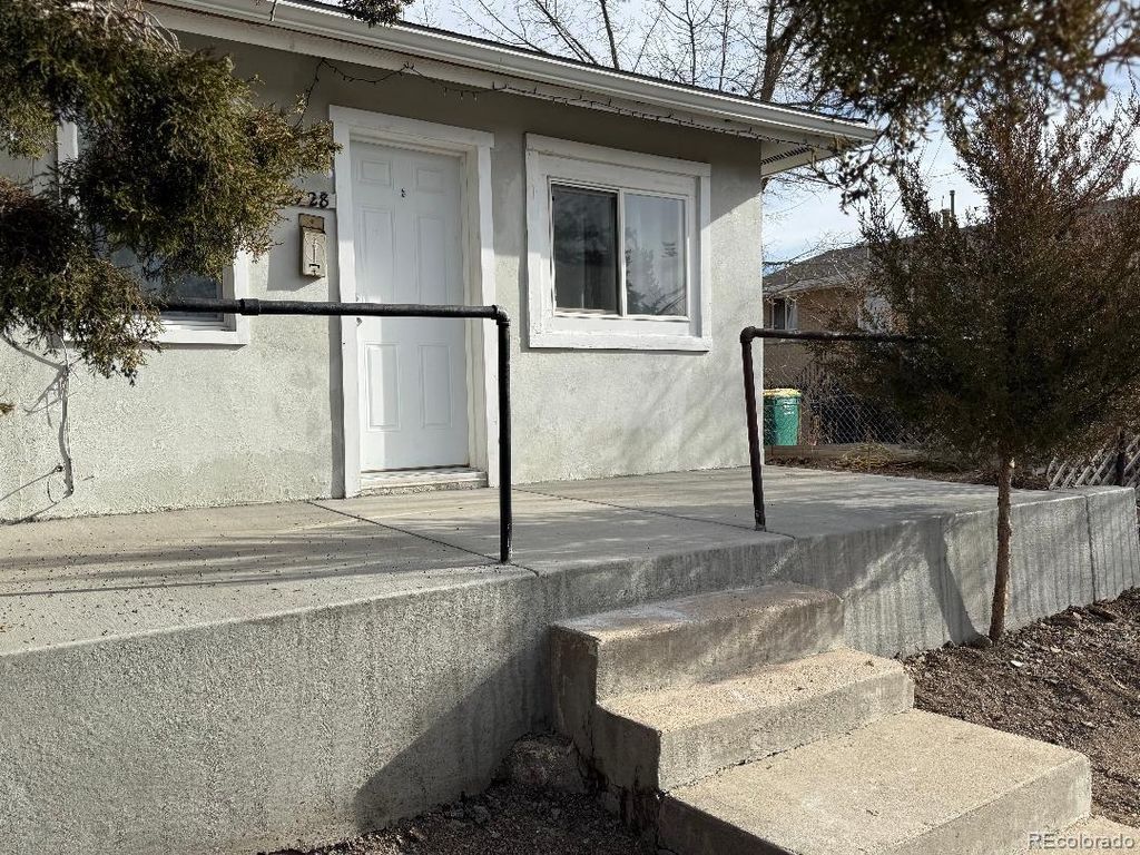 728 Emporia Street, Aurora, CO 80010
